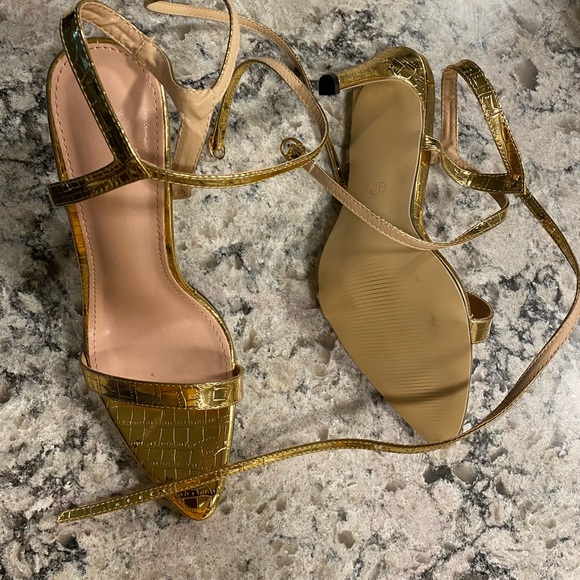 Brand New never worn size 10 - Picture 5 of 6